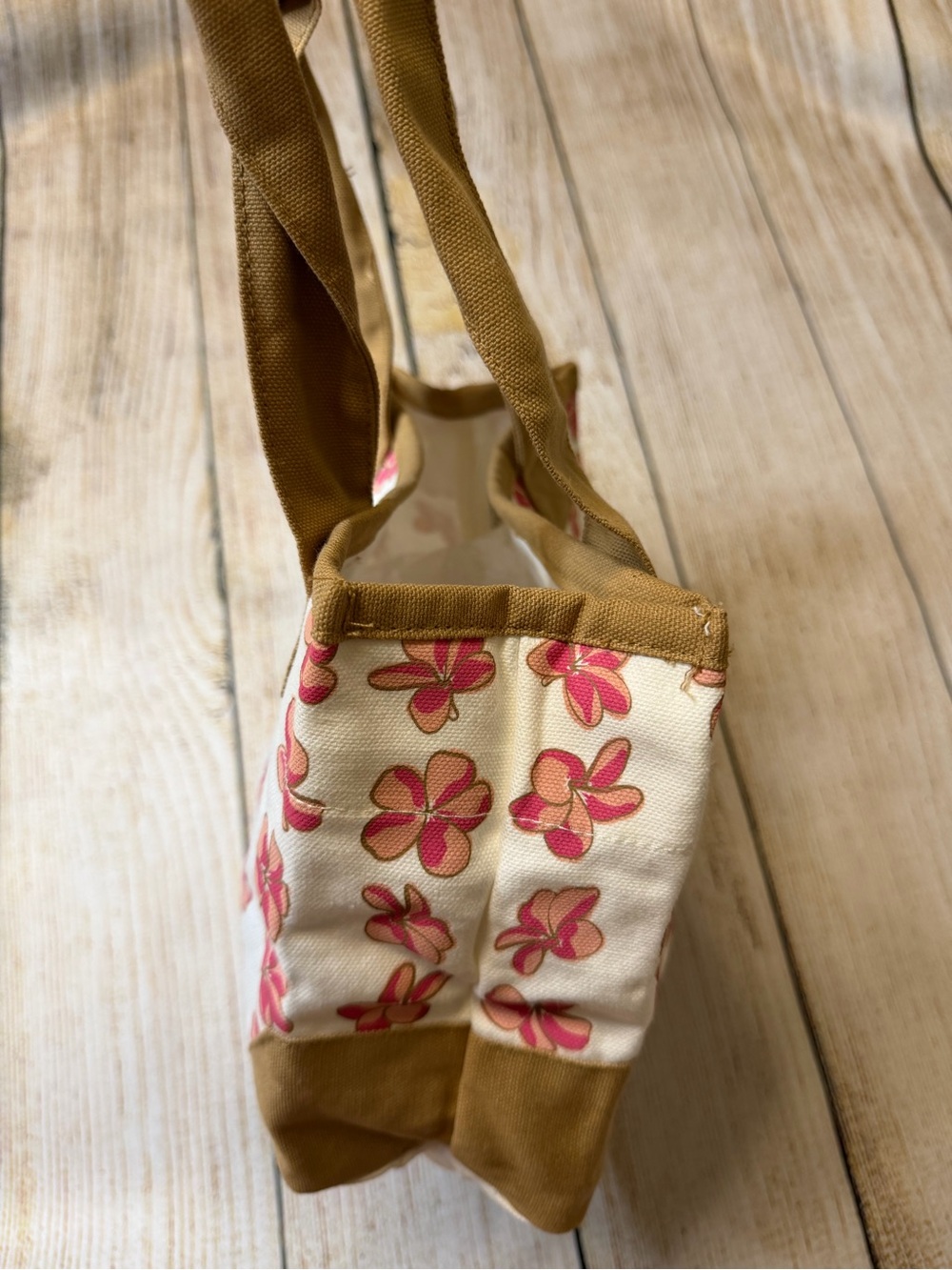 Whole Foods Hawaii Plumeria Flower Tote Mini NWT - Picture 7 of 14